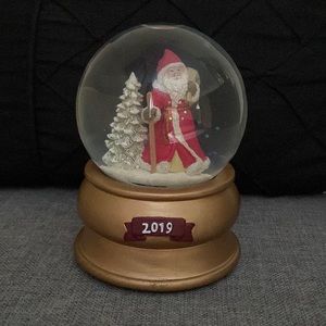 “2019” Santa Musical Snow Globe.